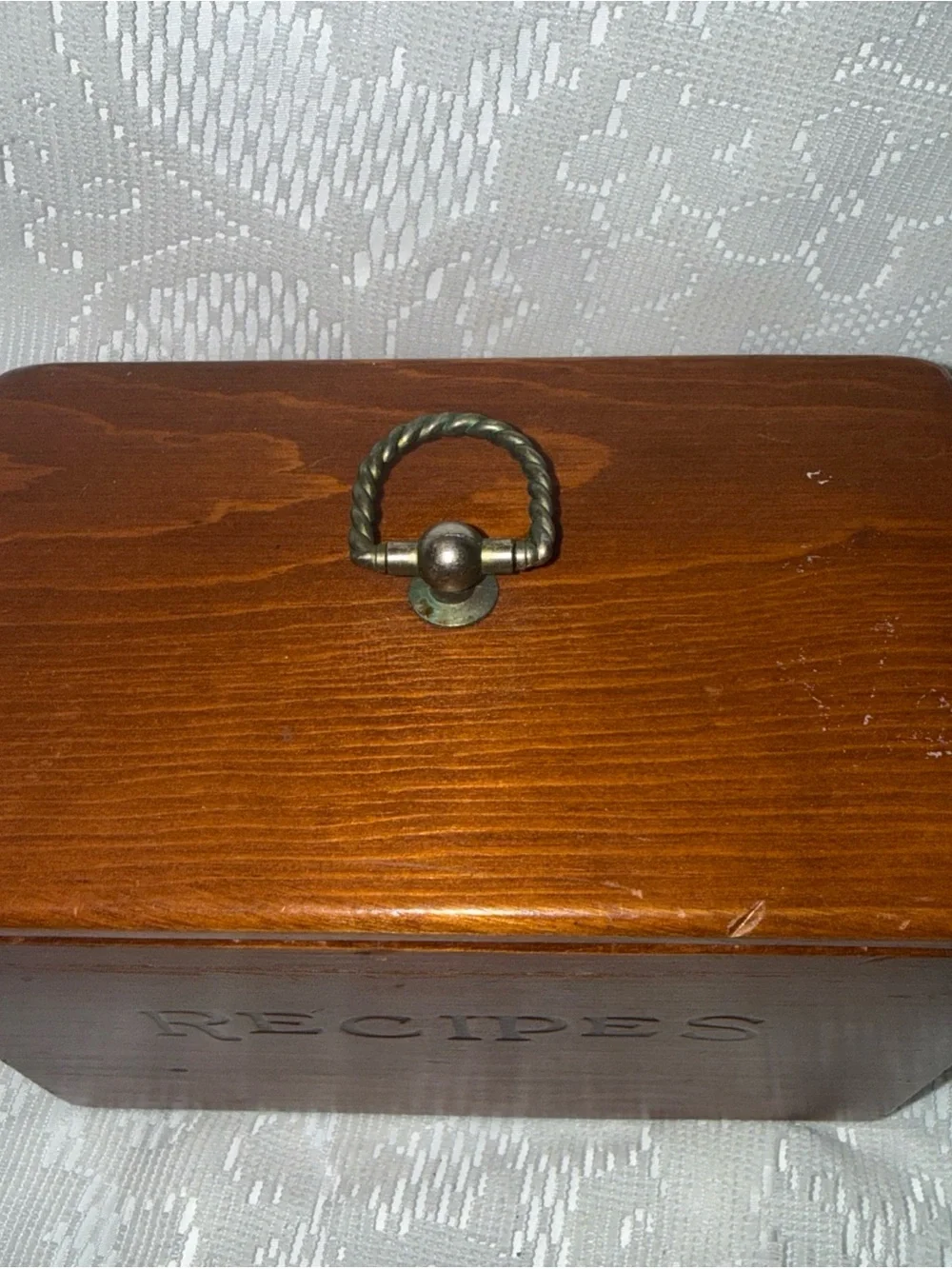 Wooden Recipe Box with Brass Knob With Recipe Cards
